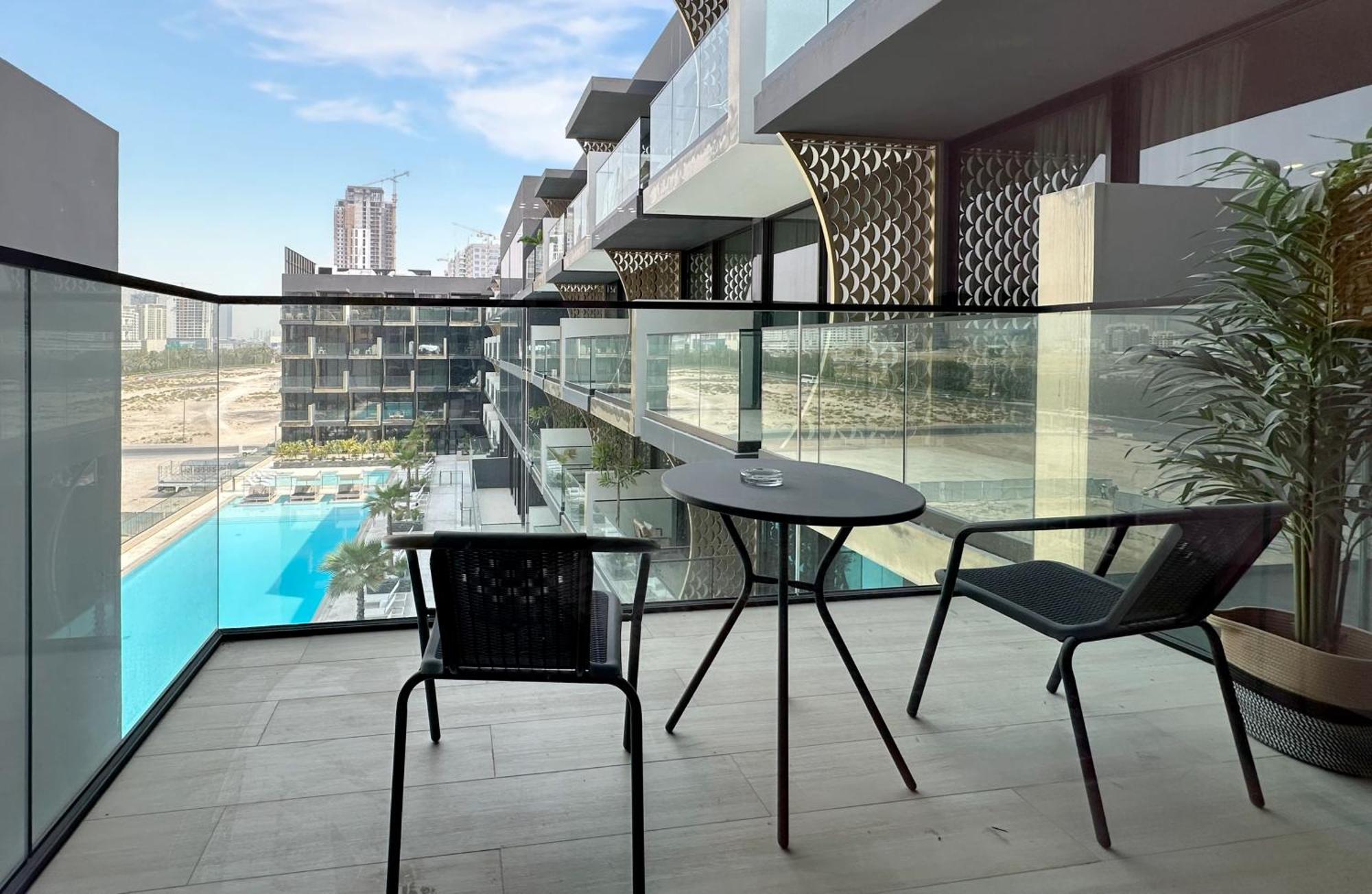 Trophy - Stardust Sanctum W Pool View In Heart Of Jvc Apartment