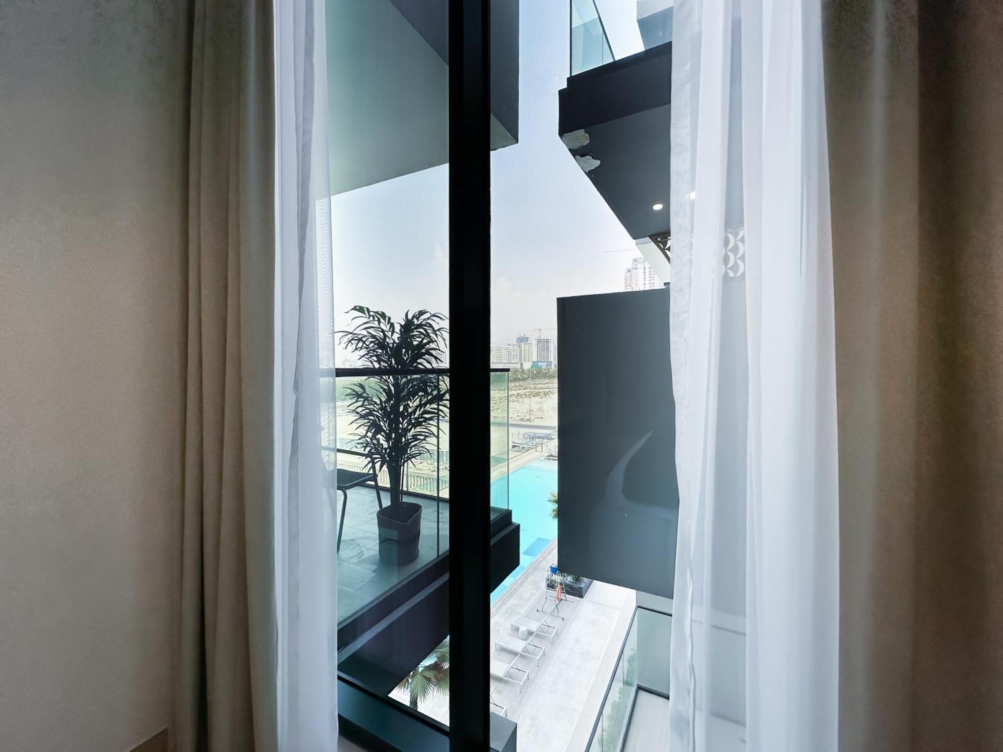 Trophy - Stardust Sanctum W Pool View In Heart Of Jvc * Dubai